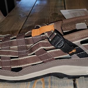 Chaco Paradox size 9 Chaco Sandals